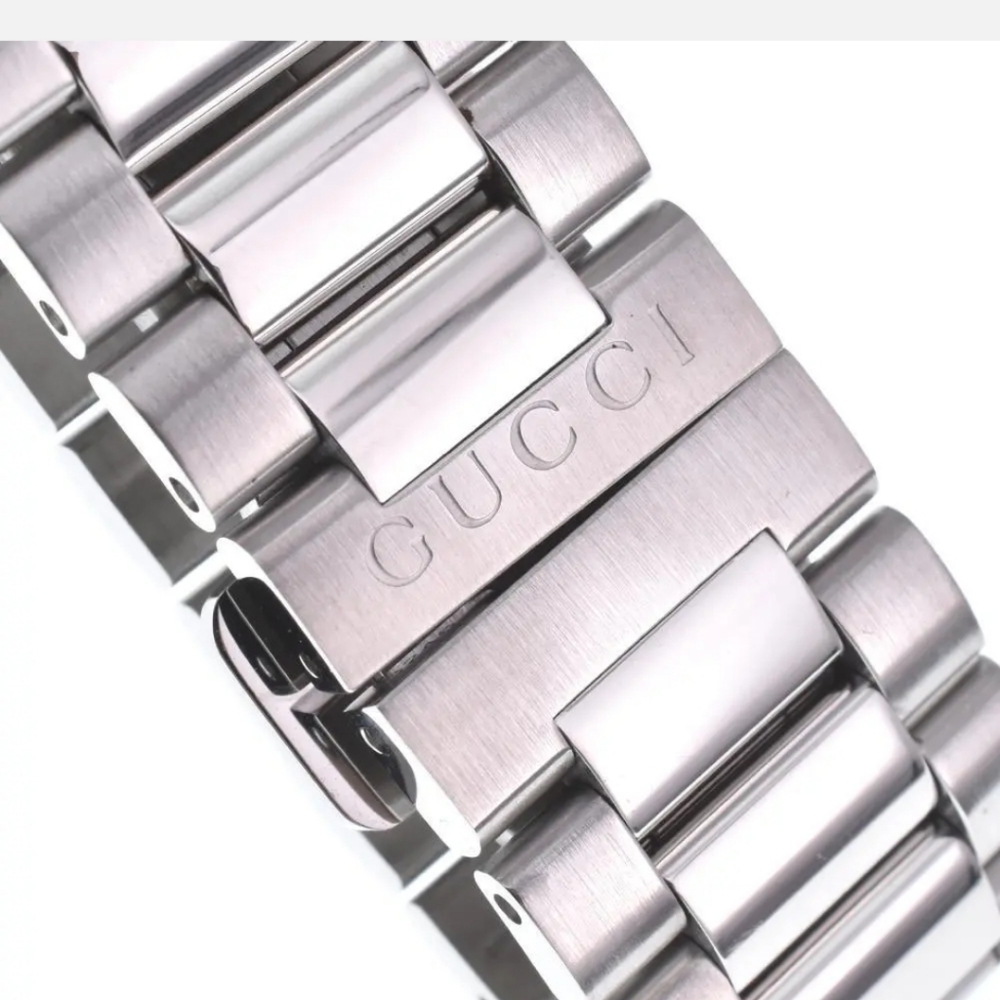 GUCCI ITALIAN LUXURY WATCH ⌚️ BLACK FACE SILVER BODY STUNNING! - Picture 6 of 7